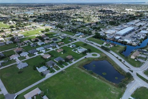 Land in Cape Coral, Florida № 1905454 - photo 14