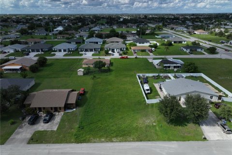 Land in Cape Coral, Florida № 1905454 - photo 16