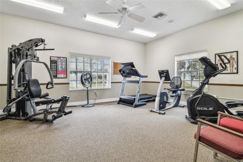 House in Hudson, Florida 4 bedrooms, 288.74 sq.m. № 2438459 - photo 9