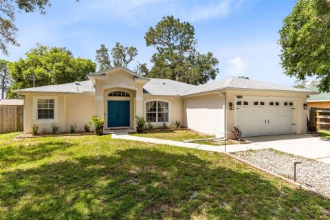 House in Apopka, Florida 3 bedrooms, 157.93 sq.m. № 1871005 - photo 1