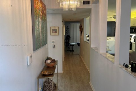 Copropriété à vendre à Tamarac, Floride: 2 chambres, 139.35 m2 № 1979592 - photo 3