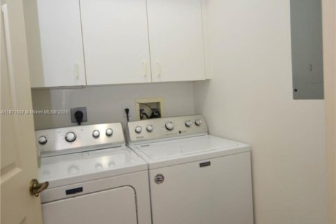 Copropriété à vendre à Tamarac, Floride: 2 chambres, 139.35 m2 № 1979592 - photo 28