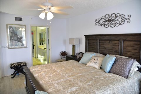 Copropriété à vendre à Tamarac, Floride: 2 chambres, 139.35 m2 № 1979592 - photo 12