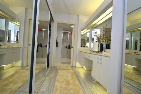 Copropriété à vendre à Tamarac, Floride: 2 chambres, 139.35 m2 № 1979592 - photo 16