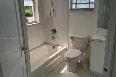 Villa ou maison à vendre à Miami, Floride: 3 chambres, 205.13 m2 № 1775766 - photo 22