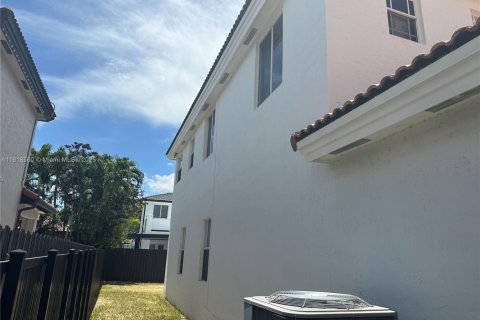 Villa ou maison à vendre à Miami, Floride: 3 chambres, 205.13 m2 № 1775766 - photo 15