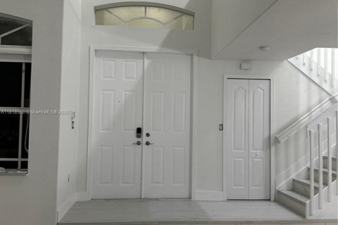 Villa ou maison à vendre à Miami, Floride: 3 chambres, 205.13 m2 № 1775766 - photo 3