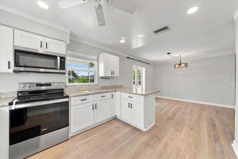 Casa en venta en Pinellas Park, Florida, 3 dormitorios, 109.07 m2 № 2429207 - foto 21