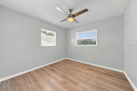 Casa en venta en Pinellas Park, Florida, 3 dormitorios, 109.07 m2 № 2429207 - foto 25