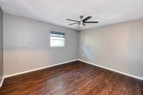 Купить таунхаус в Джэксонвилл, Флорида 3 спальни, 113.71м2, № 1988465 - фото 12