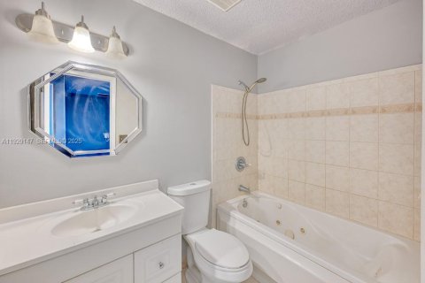 Купить таунхаус в Джэксонвилл, Флорида 3 спальни, 113.71м2, № 1988465 - фото 14