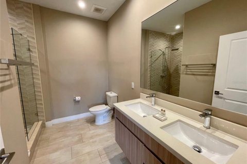Townhouse in Kissimmee, Florida 4 bedrooms, 218.88 sq.m. № 1657150 - photo 13