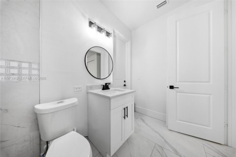 Casa en venta en Naples, Florida, 5 dormitorios, 157.93 m2 № 2035979 - foto 17