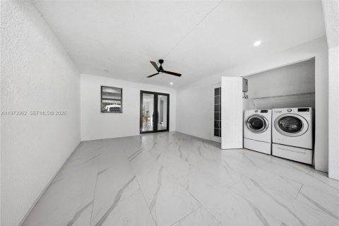 Casa en venta en Naples, Florida, 5 dormitorios, 157.93 m2 № 2035979 - foto 25