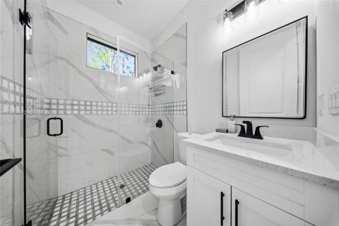 Casa en venta en Naples, Florida, 5 dormitorios, 157.93 m2 № 2035979 - foto 23