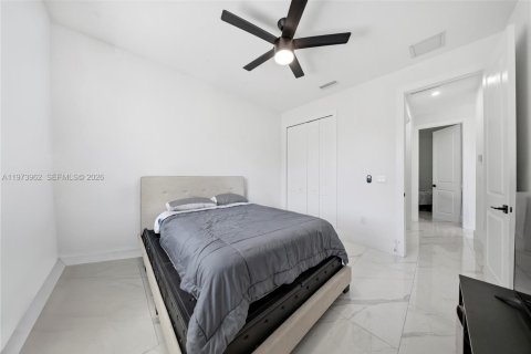 Casa en venta en Naples, Florida, 5 dormitorios, 157.93 m2 № 2035979 - foto 22