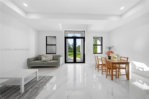 Casa en venta en Naples, Florida, 5 dormitorios, 157.93 m2 № 2035979 - foto 9