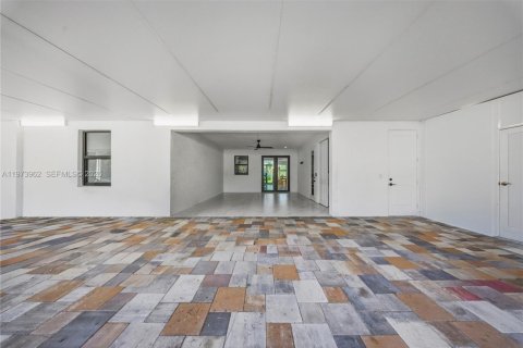 Casa en venta en Naples, Florida, 5 dormitorios, 157.93 m2 № 2035979 - foto 30