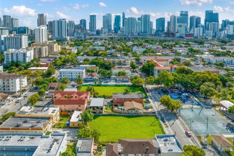 Commercial property in Miami, Florida № 1936292 - photo 7