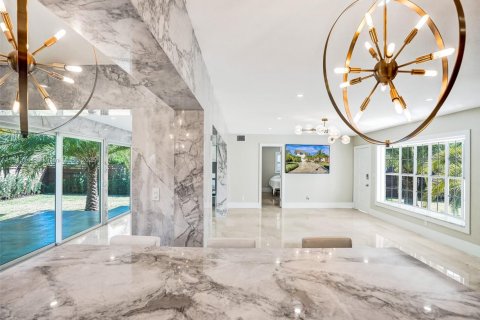 Casa en alquiler en Fort Lauderdale, Florida, 4 dormitorios, 197.7 m2 № 1968777 - foto 15