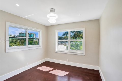 Casa en alquiler en Fort Lauderdale, Florida, 4 dormitorios, 197.7 m2 № 1968777 - foto 24