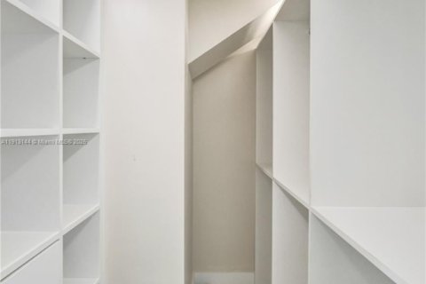 Casa en alquiler en Fort Lauderdale, Florida, 4 dormitorios, 197.7 m2 № 1968777 - foto 29