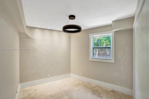 Casa en alquiler en Fort Lauderdale, Florida, 4 dormitorios, 197.7 m2 № 1968777 - foto 21