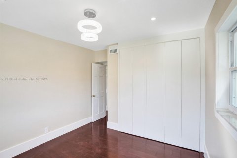 Casa en alquiler en Fort Lauderdale, Florida, 4 dormitorios, 197.7 m2 № 1968777 - foto 26
