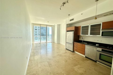 Condo in Miami, Florida, 1 bedroom  № 2002688 - photo 8