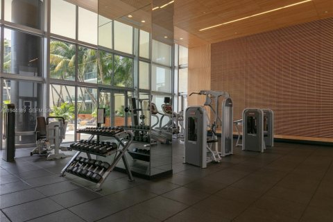 Condo in Miami, Florida, 1 bedroom  № 2002688 - photo 21