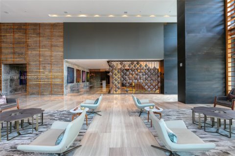 Condo in Miami, Florida, 1 bedroom  № 2002688 - photo 11