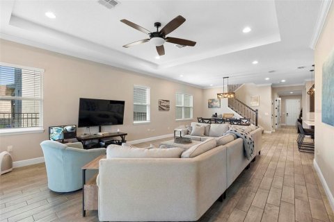 House in Winter Garden, Florida 5 bedrooms, 372.91 sq.m. № 1824271 - photo 14