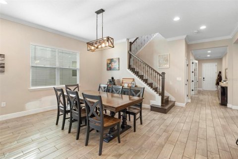 House in Winter Garden, Florida 5 bedrooms, 372.91 sq.m. № 1824271 - photo 9