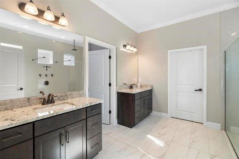 House in Winter Garden, Florida 5 bedrooms, 372.91 sq.m. № 1824271 - photo 20