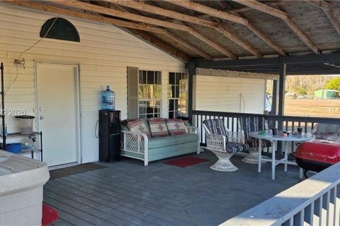 House in LaBelle, Florida 3 bedrooms, 160.54 sq.m. № 2080668 - photo 2