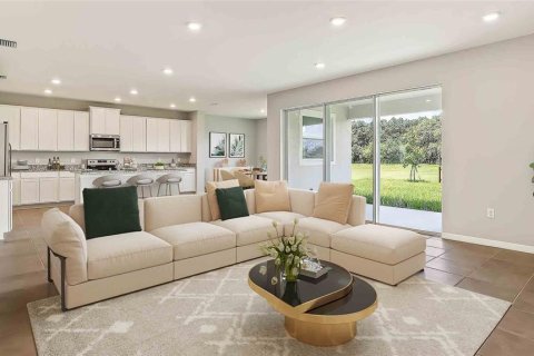 House in Wesley Chapel, Florida 4 bedrooms, 304.53 sq.m. № 2235657 - photo 5