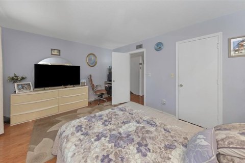 Купить кондоминиум в Сент-Питерсберг, Флорида 5 комнат, 97.27м2, № 2097376 - фото 12