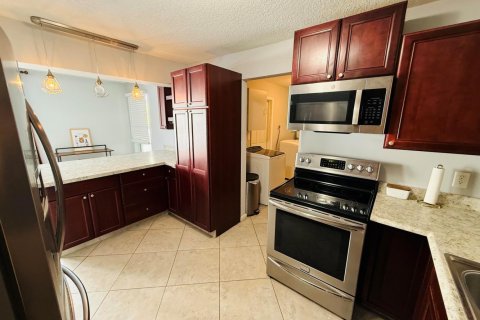 Villa ou maison à vendre à Lake Worth, Floride: 3 chambres, 142.14 m2 № 2146731 - photo 14