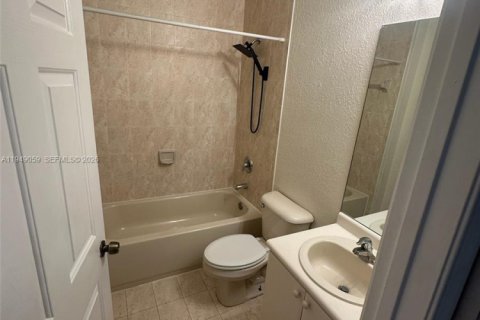 Снять в аренду таунхаус в Хомстед, Флорида 4 спальни, 132.2м2, № 2004863 - фото 10