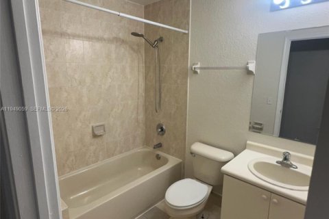 Снять в аренду таунхаус в Хомстед, Флорида 4 спальни, 132.2м2, № 2004863 - фото 11