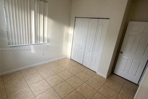 Снять в аренду таунхаус в Хомстед, Флорида 4 спальни, 132.2м2, № 2004863 - фото 13