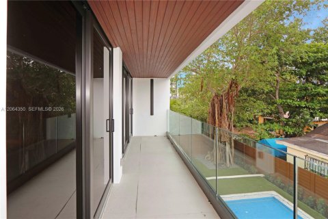 Casa en alquiler en Miami, Florida, 4 dormitorios, 275.18 m2 № 2278710 - foto 25