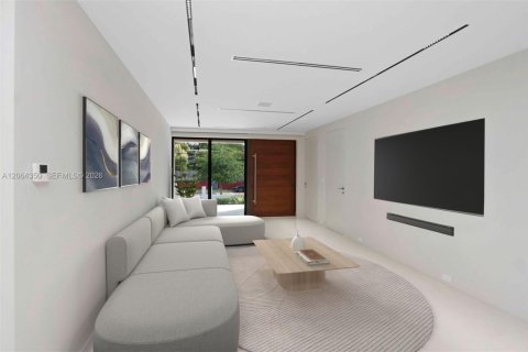 Casa en alquiler en Miami, Florida, 4 dormitorios, 275.18 m2 № 2278710 - foto 19