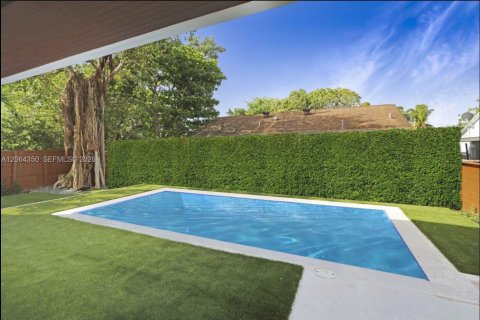 Casa en alquiler en Miami, Florida, 4 dormitorios, 275.18 m2 № 2278710 - foto 5