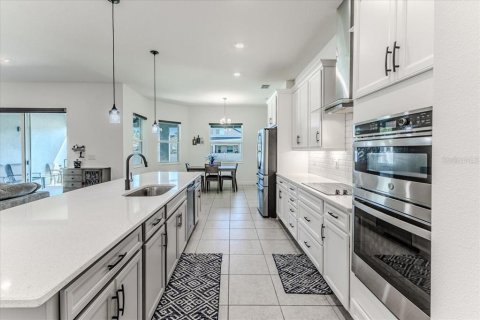 Villa ou maison à vendre à Spring Hill, Floride: 5 chambres, 350.61 m2 № 2221145 - photo 3