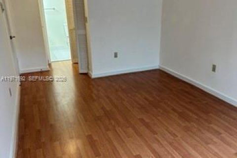 Купить кондоминиум в Майами, Флорида 2 спальни, 120.4м2, № 2036517 - фото 9