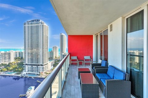 Casa en venta en Hallandale Beach, Florida, 2 dormitorios, 96.34 m2 № 1862167 - foto 26