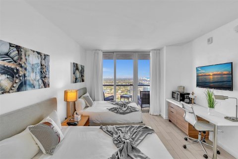Casa en venta en Hallandale Beach, Florida, 2 dormitorios, 96.34 m2 № 1862167 - foto 10