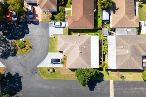 Casa en venta en Cutler Bay, Florida, 3 dormitorios, 127.18 m2 № 1861258 - foto 5