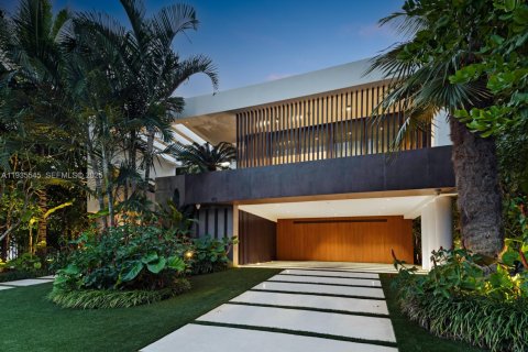 Casa en alquiler en Miami Beach, Florida, 6 dormitorios, 483.09 m2 № 1993617 - foto 6